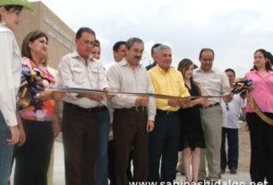 Corte del listón inaugural