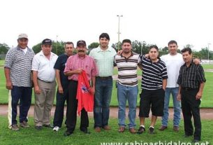 Pablo Ortega y amigos presentes