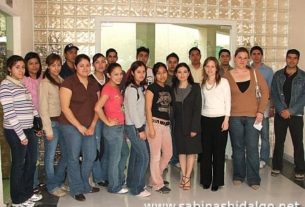Estudiantes del curso inductivo al servicio social