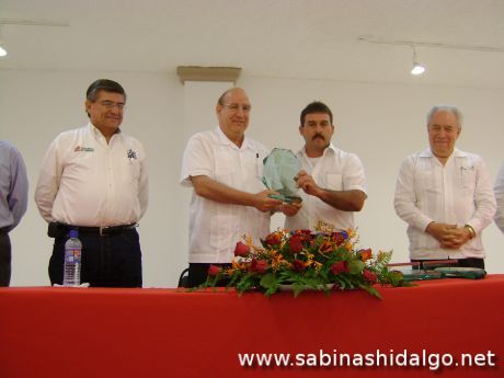 Asiste FIDENORTE a reinauguración de Auditorio Municipal de Doctor Coss