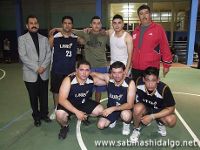 Jach y Bulldogs ganan en el baloncesto municipal