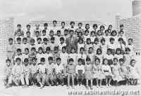 Grupo de cuarto grado de la primaria Margarito Martínez en 1956