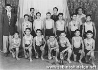 Equipo de Atletismo de 1954 de la Secundaria Antonio Solís