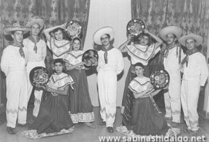 Sociedad Artística y Cultural Antonio R del Valle en 1952