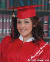 Cindy Denisse concluye sus estudios de High School