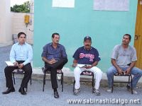 Raúl Mireles Garza sostiene dialogo con directivos de la Liga Municipal y Pequeña de Beisbol