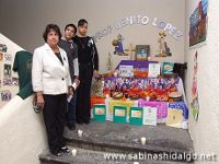 Recuerdan al profesor Benito López con altar en FACPYA Sabinas