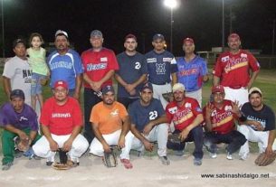 Equipo Nenes del torneo nocturno de softbol