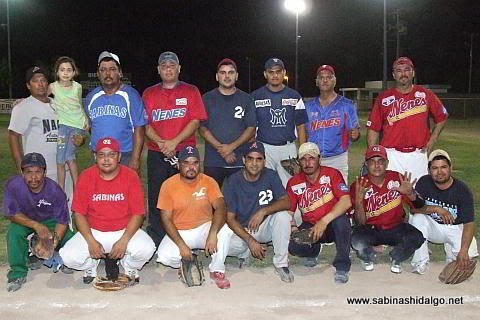 Equipo Nenes del torneo nocturno de softbol
