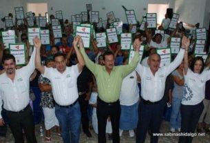 Entregan escrituras de Fomerrey en Sabinas Hidalgo