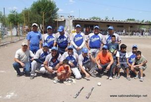 Equipo SUTERM del torneo de softbol del Club Sertoma