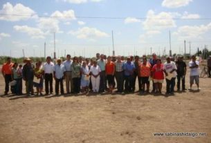 Entrega de lotes de terreno en colonia Ampliación Sendero Segundo Sector