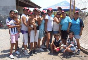 Equipo de softbol femenil Pajaritas de Vallecillo
