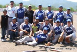 Equipo SUTERM del torneo de softbol del Club Sertoma