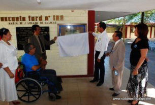 Develación de placa conmemorativa del 35 aniversario