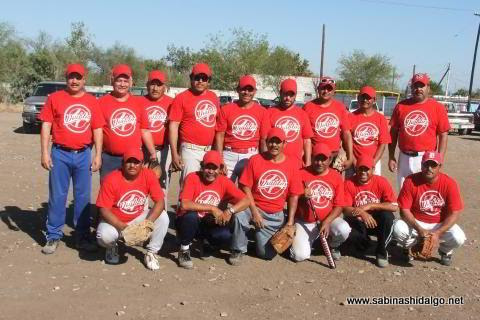 Equipo Diablos del torneo de softbol del Club Sertoma
