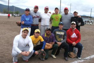 Equipo Ponchados del torneo de softbol del Club Sertoma