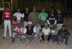 Equipo Potros del torneo nocturno de softbol