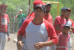 Cruz Sánchez de Vallecillo en el softbol del Club Sertoma