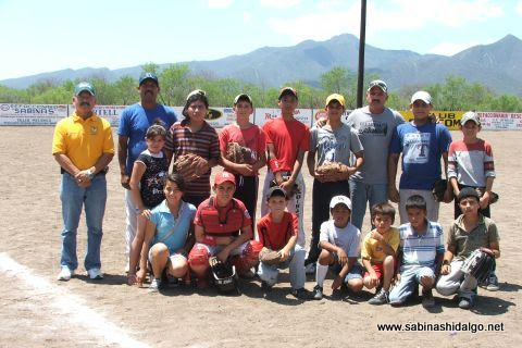Equipo infantil de beisbol del Club Sertoma