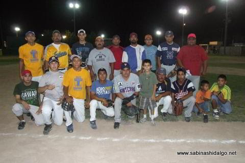 Equipo Vallecillo del torneo nocturno de softbol