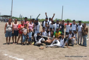 Equipo Yankees en el softbol del Club Sertoma