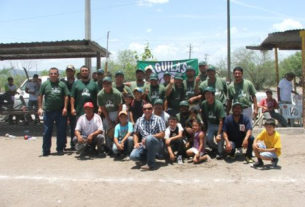 Equipo Águilas del torneo de softbol del Club Sertoma