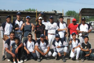 Equipo Yankees en el softbol del Club Sertoma