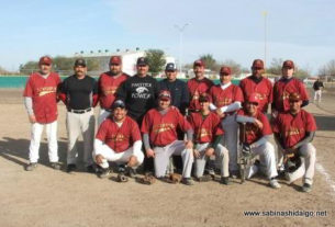 Equipo Maypa Trucking del torneo sabatino de softbol