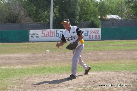 Elías Jasso en el softbol de segunda fuerza