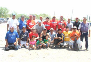 Equipo Avilones en el softbol del Club Sertoma.