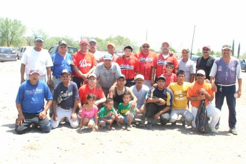 Equipo Avilones en el softbol del Club Sertoma.