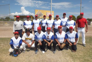 Equipo Hipertensos del torneo de softbol de segunda fuerza