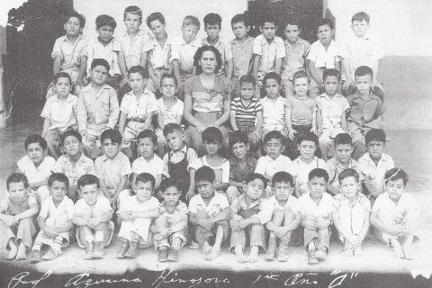 Grupo A de primer grado de la Escuela Manuel M. García en el año escolar 1949-1950