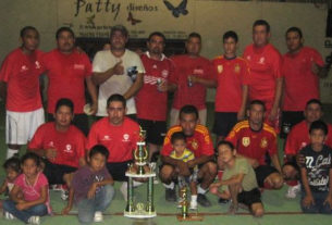 Equipo Coca Cola en el futbol rápido empresarial del Sapri