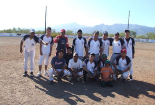 Equipo Yankees en el softbol del Club Sertoma