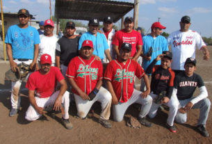 Equipo Cerveceros del torneo de softbol del Club Sertoma