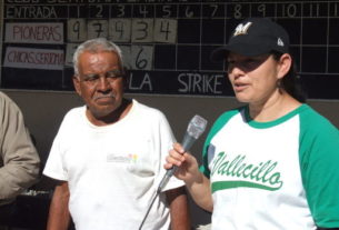 Sra. Hortensia Montemayor, homenajeada en el torneo de softbol femenil