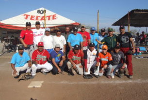 Equipo Cerveceros del torneo de softbol del Club Sertoma