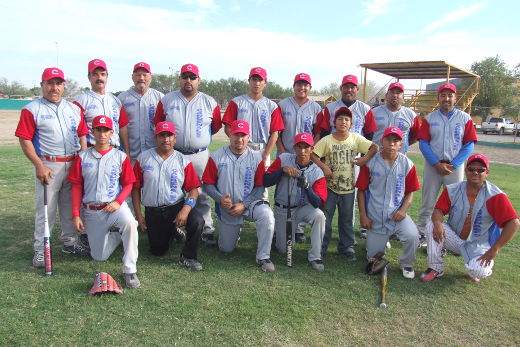 Equipo Cárdenas Trucking en el softbol sabatino