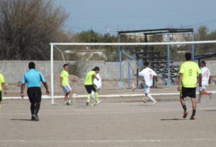 Pandilla frente a Armadillos en el futbol municipal de primera fuerza