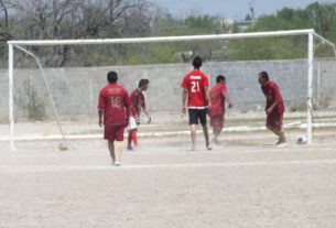 Gol de Jabatos contra Huracán en el futbol municipal de primera fuerza