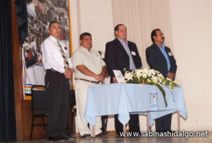Presidium de la ceremonia de presentación