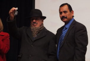 Entrega de medalla al Profr. Javier Arturo Solís Montemayor
