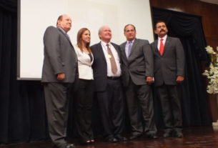Entrega de medalla al Profr. Severo González Cárdenas