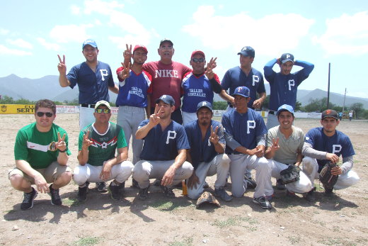 Equipo Ponchados en el softbol del Club Sertoma